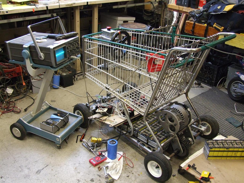 Illustration for article titled Electric Shopping Go-Kart Makes For Speedy, Stealthy Grocery-Getting